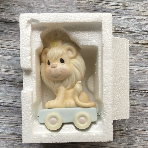Vintage Precious Moments Birthday Train 5th Birthday Lion with Box - Picture 10 of 14